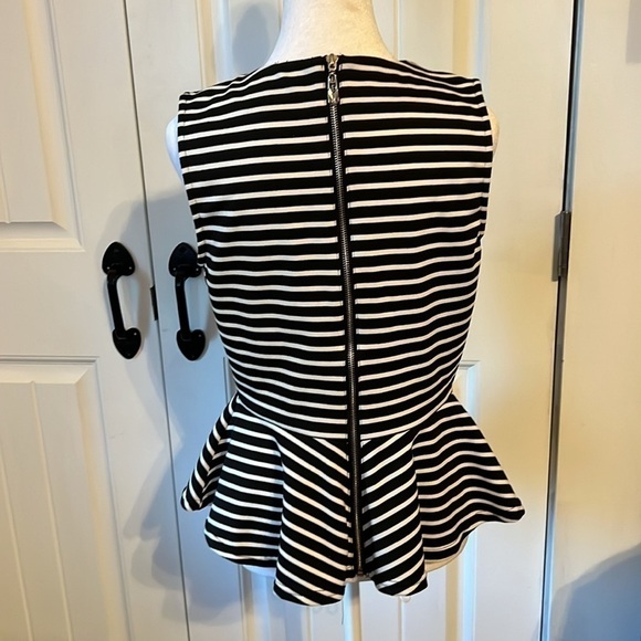 WD NY Women’s no sleeve black and white Large top - Picture 4 of 8